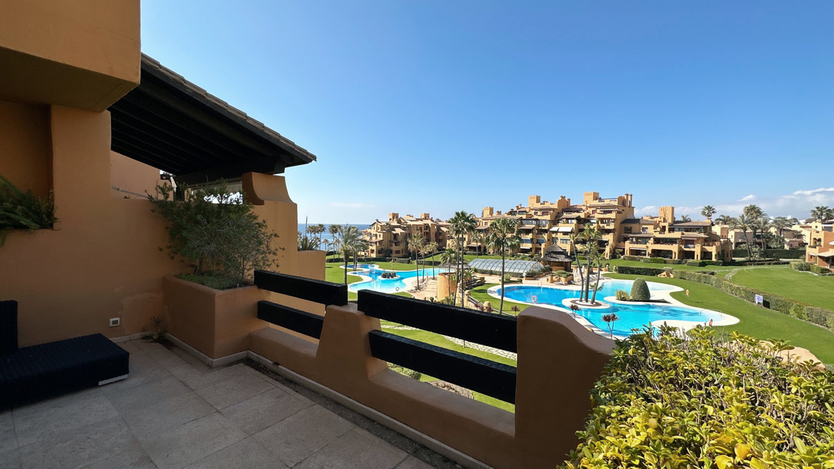 https://cdn.resales-online.com/public/moiza5thjx/properties/7f3c9834246c11eea7b50217bc231ef4/w1200/1-7980e48d732b6fc85c14b43b94d2aa54.jpg?v=1689579490