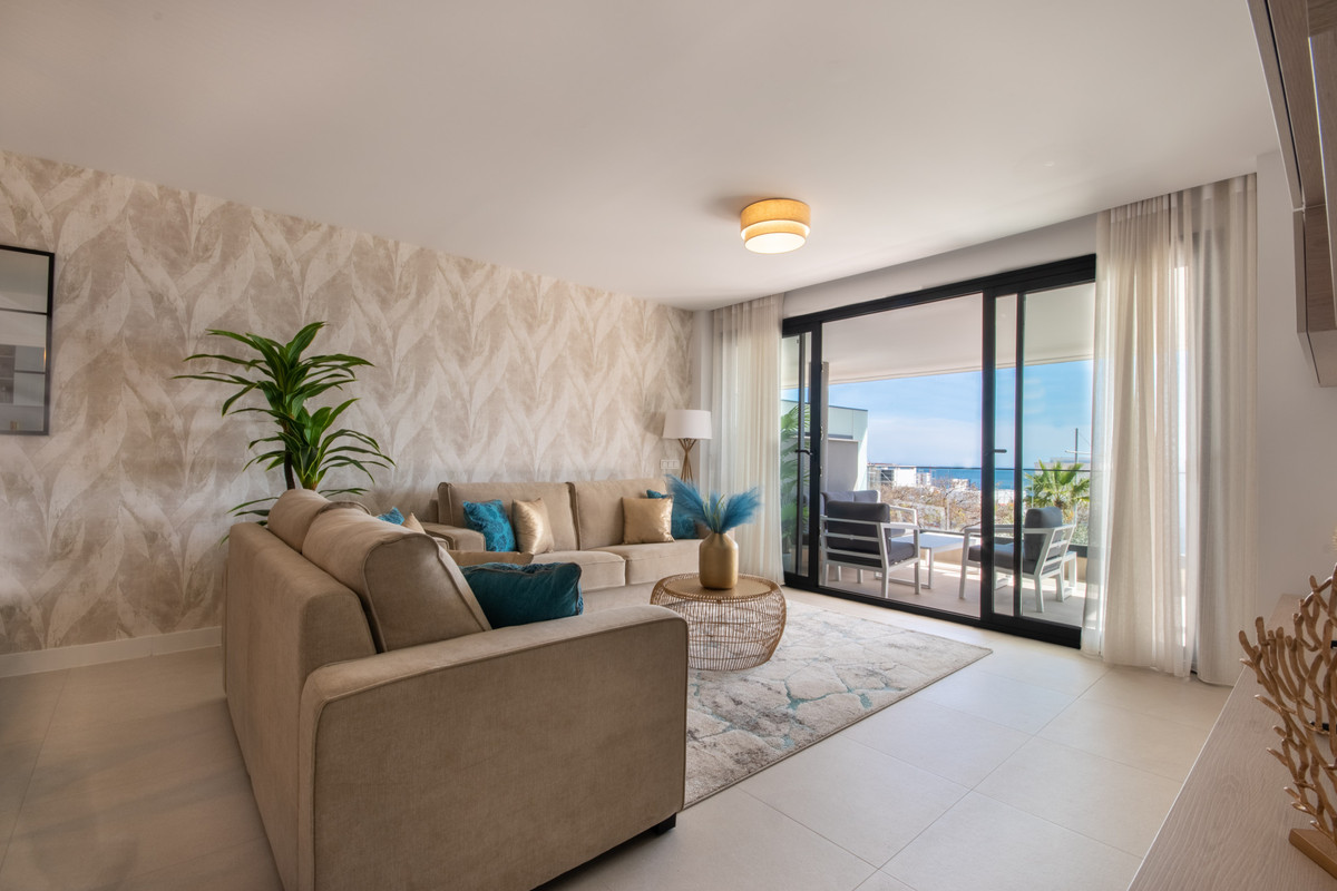 https://cdn.resales-online.com/public/u188grjkd5/properties/a72e64be35a911eea7b50217bc231ef4/w1200/1-7980e48d732b6fc85c14b43b94d2aa54.jpg?v=1691474926