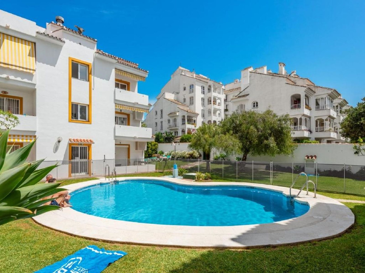 https://cdn.resales-online.com/public/jhwbsnks5e/properties/6427347f468f11eea6080217bc231ef4/w1200/1-7980e48d732b6fc85c14b43b94d2aa54.jpg?v=1693333780