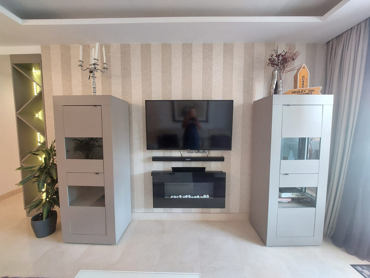 https://cdn.resales-online.com/public/nta0ullcs5/properties/bab5e01853aa11eea6080217bc231ef4/w1200/14-d70dc3102c00d7be0e872dfe1c1f86d7.jpg?v=1694776109