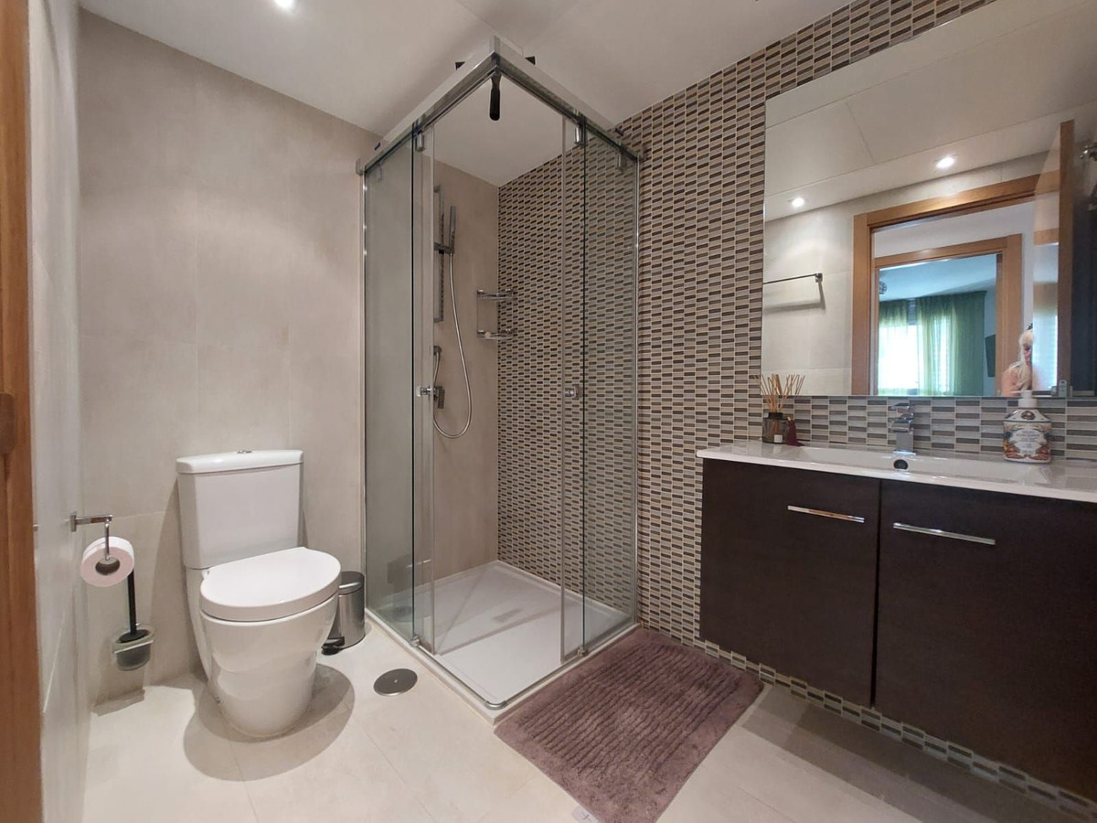 https://cdn.resales-online.com/public/nta0ullcs5/properties/bab5e01853aa11eea6080217bc231ef4/w1200/18-cc72f169493c096e712837ff5d8b6e41.jpg?v=1694776109