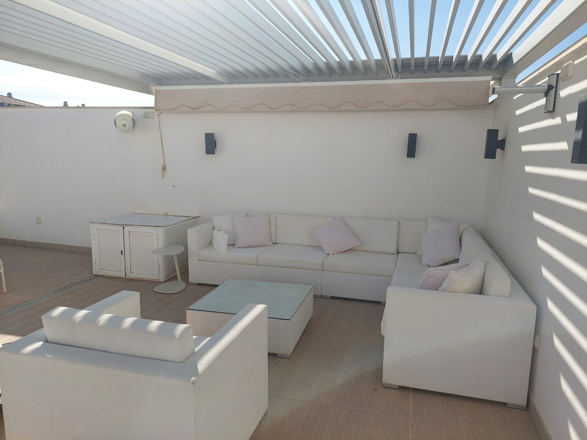 https://cdn.resales-online.com/public/nta0ullcs5/properties/bab5e01853aa11eea6080217bc231ef4/w1200/33-f37a7fab00fce6ff6b895520b67d6d6d.jpg?v=1694776109
