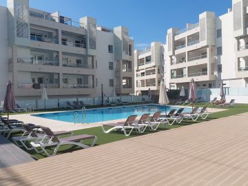 https://cdn.resales-online.com/public/nta0ullcs5/properties/bab5e01853aa11eea6080217bc231ef4/w1200/1-7980e48d732b6fc85c14b43b94d2aa54.jpg?v=1694776109