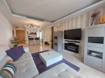 https://cdn.resales-online.com/public/nta0ullcs5/properties/bab5e01853aa11eea6080217bc231ef4/w1200/2-5bd7b9d04b45e33852eaf0ec6670150d.jpg?v=1694776109