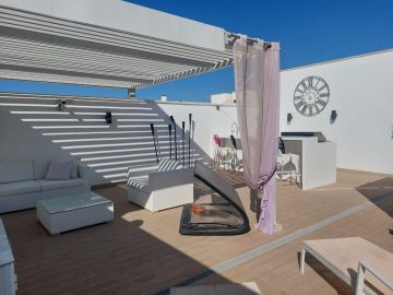 https://cdn.resales-online.com/public/nta0ullcs5/properties/bab5e01853aa11eea6080217bc231ef4/w1200/26-c684a62c9f160a1f90904dd925da0645.jpg?v=1694776109