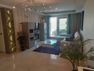 https://cdn.resales-online.com/public/nta0ullcs5/properties/bab5e01853aa11eea6080217bc231ef4/w1200/32-e7f90ea5feef5e01d64d74d6b6d8a834.jpg?v=1694776109