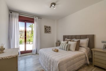 https://cdn.resales-online.com/public/v8b00unuc7/properties/33f466354d8911eea6080217bc231ef4/w1200/11-20939a0134ad724a8cb2a801094d15a4.jpg?v=1694787277
