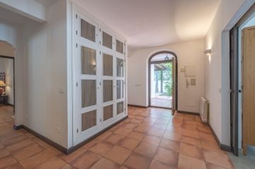 https://cdn.resales-online.com/public/k5r4twew51/properties/a318e7a353bb11eea6080217bc231ef4/w1200/25-45e7a00e8ada30030040e20a35fbccfd.jpg?v=1694781322
