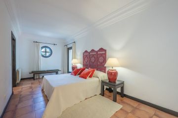 https://cdn.resales-online.com/public/k5r4twew51/properties/a318e7a353bb11eea6080217bc231ef4/w1200/39-a493fe9149752455d4aa759b42ca0ea1.jpg?v=1694781322