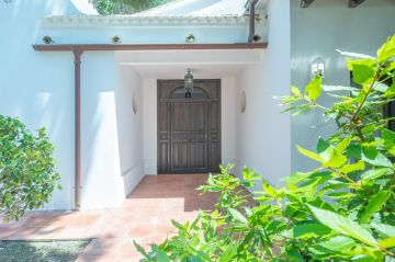 https://cdn.resales-online.com/public/k5r4twew51/properties/a318e7a353bb11eea6080217bc231ef4/w1200/7-aa4cc561180b369757c0bb4af9886cd3.jpg?v=1694781322