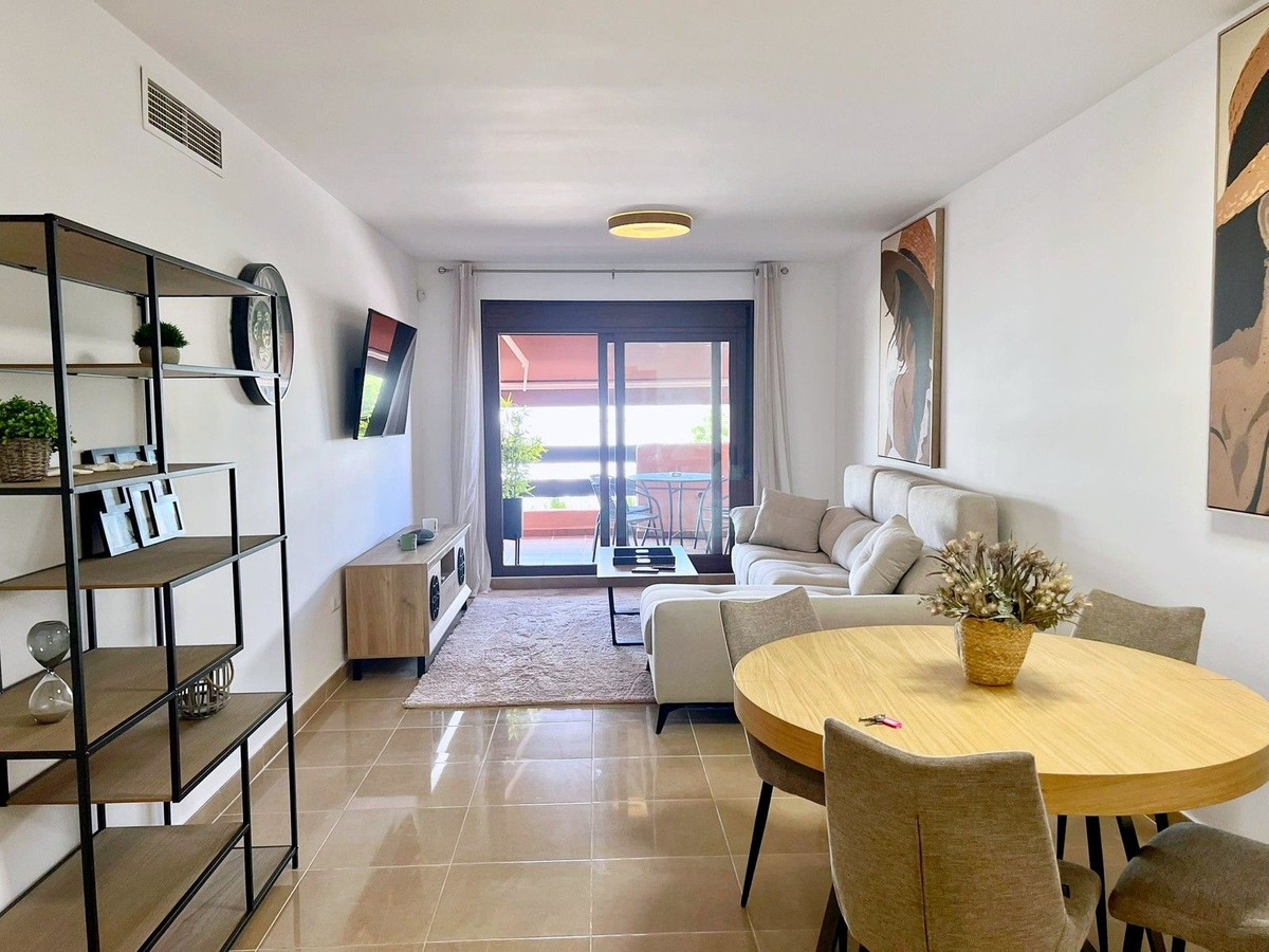 https://cdn.resales-online.com/public/f46j47fd2a/properties/213770b153a911eea6080217bc231ef4/w1200/3-e898b2bb2a2fdfd06d2c39894dce8316.jpg?v=1694773738