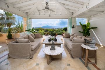 https://cdn.resales-online.com/public/tvd64zcaq6/properties/653c0d4651f011eea6080217bc231ef4/w1200/25-45e7a00e8ada30030040e20a35fbccfd.jpg?v=1694583942