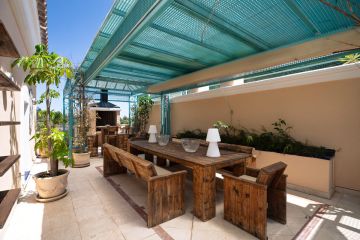 https://cdn.resales-online.com/public/tvd64zcaq6/properties/653c0d4651f011eea6080217bc231ef4/w1200/4-c23c0f86247804fa50226aecd8b0b2c8.jpg?v=1694583942