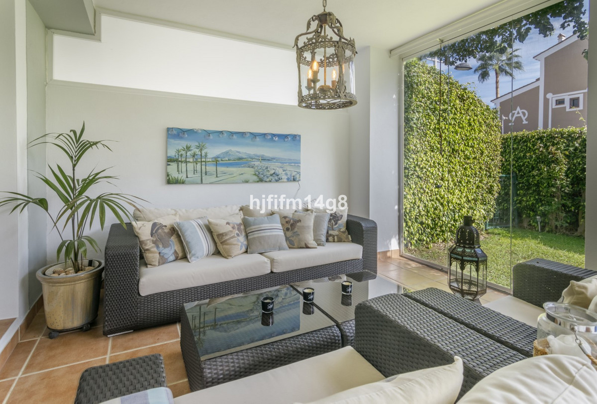 https://cdn.resales-online.com/public/hjfifm14g8/properties/fd6f2dff537f11eea6080217bc231ef4/w1200/17-dd5fcd4f0eb487dfa3803f7e20814c0e.jpg?v=1694841977