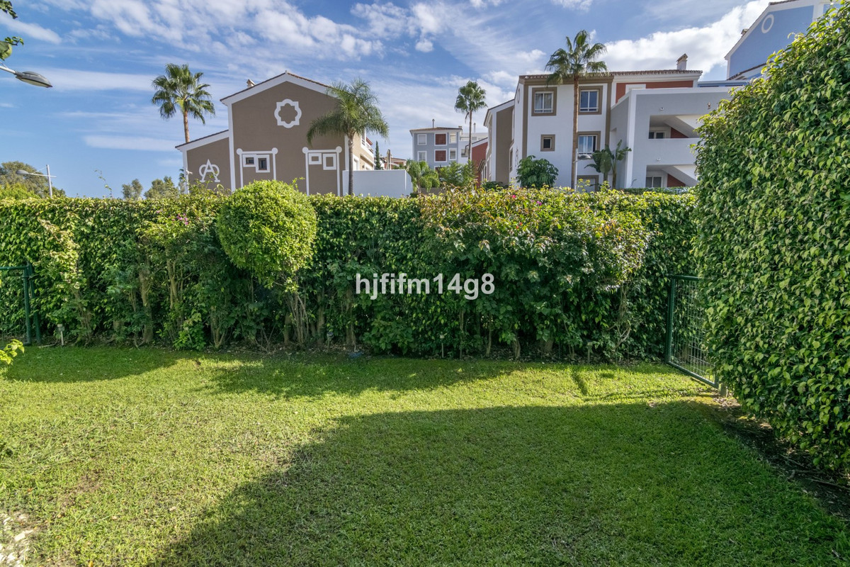 https://cdn.resales-online.com/public/hjfifm14g8/properties/fd6f2dff537f11eea6080217bc231ef4/w1200/18-cc72f169493c096e712837ff5d8b6e41.jpg?v=1694841977