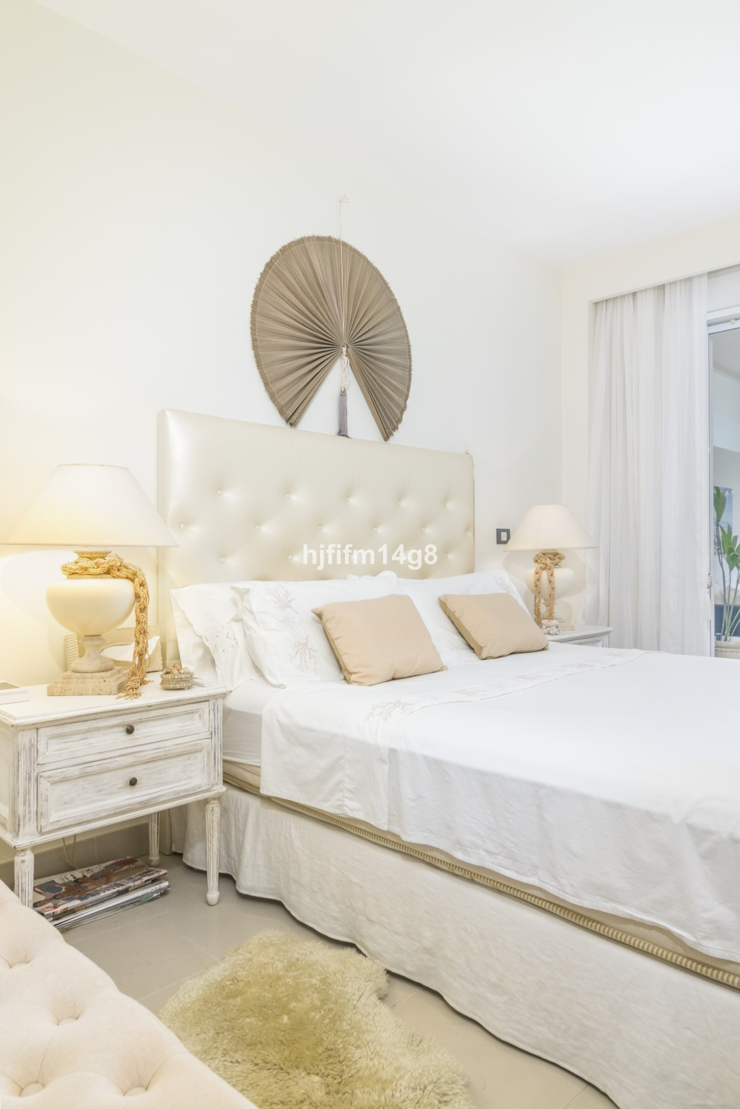 https://cdn.resales-online.com/public/hjfifm14g8/properties/fd6f2dff537f11eea6080217bc231ef4/w1200/22-bcf8e6250e0bab365f900a8ac31ac040.jpg?v=1694841977