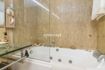 https://cdn.resales-online.com/public/hjfifm14g8/properties/fd6f2dff537f11eea6080217bc231ef4/w1200/13-5fd73dea700db77384c091ca9818b1a9.jpg?v=1694841977