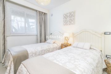 https://cdn.resales-online.com/public/hjfifm14g8/properties/fd6f2dff537f11eea6080217bc231ef4/w1200/14-d70dc3102c00d7be0e872dfe1c1f86d7.jpg?v=1694841977