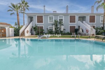 https://cdn.resales-online.com/public/hjfifm14g8/properties/fd6f2dff537f11eea6080217bc231ef4/w1200/19-d0ed7da2012a09046d307c195d98e7d6.jpg?v=1694841977