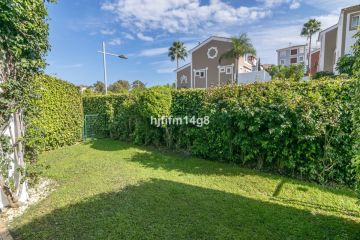 https://cdn.resales-online.com/public/hjfifm14g8/properties/fd6f2dff537f11eea6080217bc231ef4/w1200/3-e898b2bb2a2fdfd06d2c39894dce8316.jpg?v=1694841977