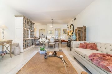 https://cdn.resales-online.com/public/hjfifm14g8/properties/fd6f2dff537f11eea6080217bc231ef4/w1200/7-aa4cc561180b369757c0bb4af9886cd3.jpg?v=1694841977