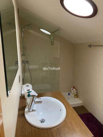 https://cdn.resales-online.com/public/dbr7nifnz0/properties/bee0d30b52b611eea6080217bc231ef4/w1200/18-cc72f169493c096e712837ff5d8b6e41.jpg?v=1694669133