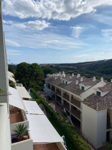 https://cdn.resales-online.com/public/dbr7nifnz0/properties/bee0d30b52b611eea6080217bc231ef4/w1200/8-e64a9055bba3e77ac8aca3b893cdf826.jpg?v=1694669133