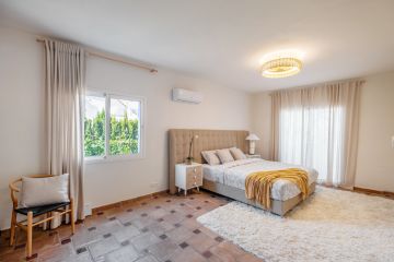https://cdn.resales-online.com/public/jja1jz8h5h/properties/582a1beb43ca11eea6080217bc231ef4/w1200/13-5fd73dea700db77384c091ca9818b1a9.jpg?v=1694840958