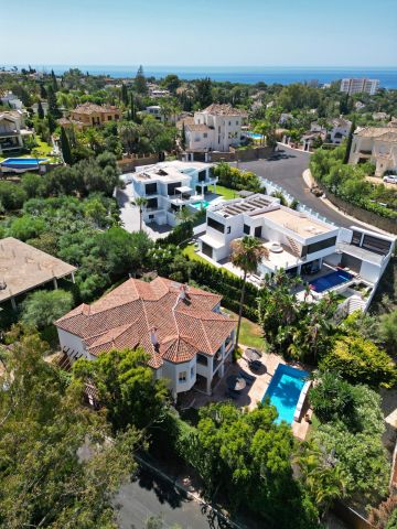 https://cdn.resales-online.com/public/jja1jz8h5h/properties/582a1beb43ca11eea6080217bc231ef4/w1200/20-d1f7658cbe4ba6cd8666fec30fba80ad.jpg?v=1694840958