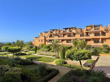 https://cdn.resales-online.com/public/ywcr93z9ju/properties/7bd2d929594f11eea6080217bc231ef4/w1200/1-7980e48d732b6fc85c14b43b94d2aa54.jpg?v=1695395381