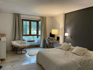 https://cdn.resales-online.com/public/tvd64zcaq6/properties/e803a0875db911eea6080217bc231ef4/w1200/1-7980e48d732b6fc85c14b43b94d2aa54.jpg?v=1695879953