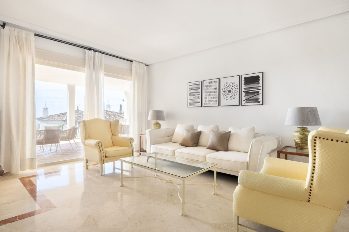 https://cdn.resales-online.com/public/frn6qdl71g/properties/293e0f71639211eea6080217bc231ef4/w1200/1-7980e48d732b6fc85c14b43b94d2aa54.jpg?v=1696929745