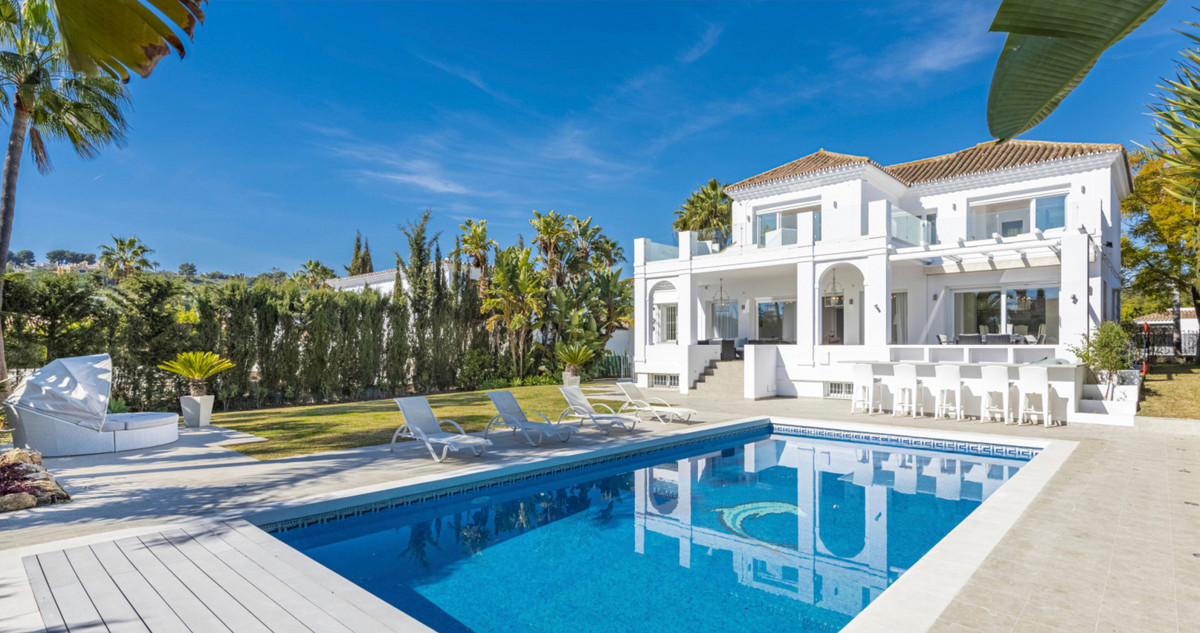 https://cdn.resales-online.com/public/le17760puz/properties/22c8aa30171911eea7b50217bc231ef4/w1200/1-7980e48d732b6fc85c14b43b94d2aa54.jpg?v=1688114321