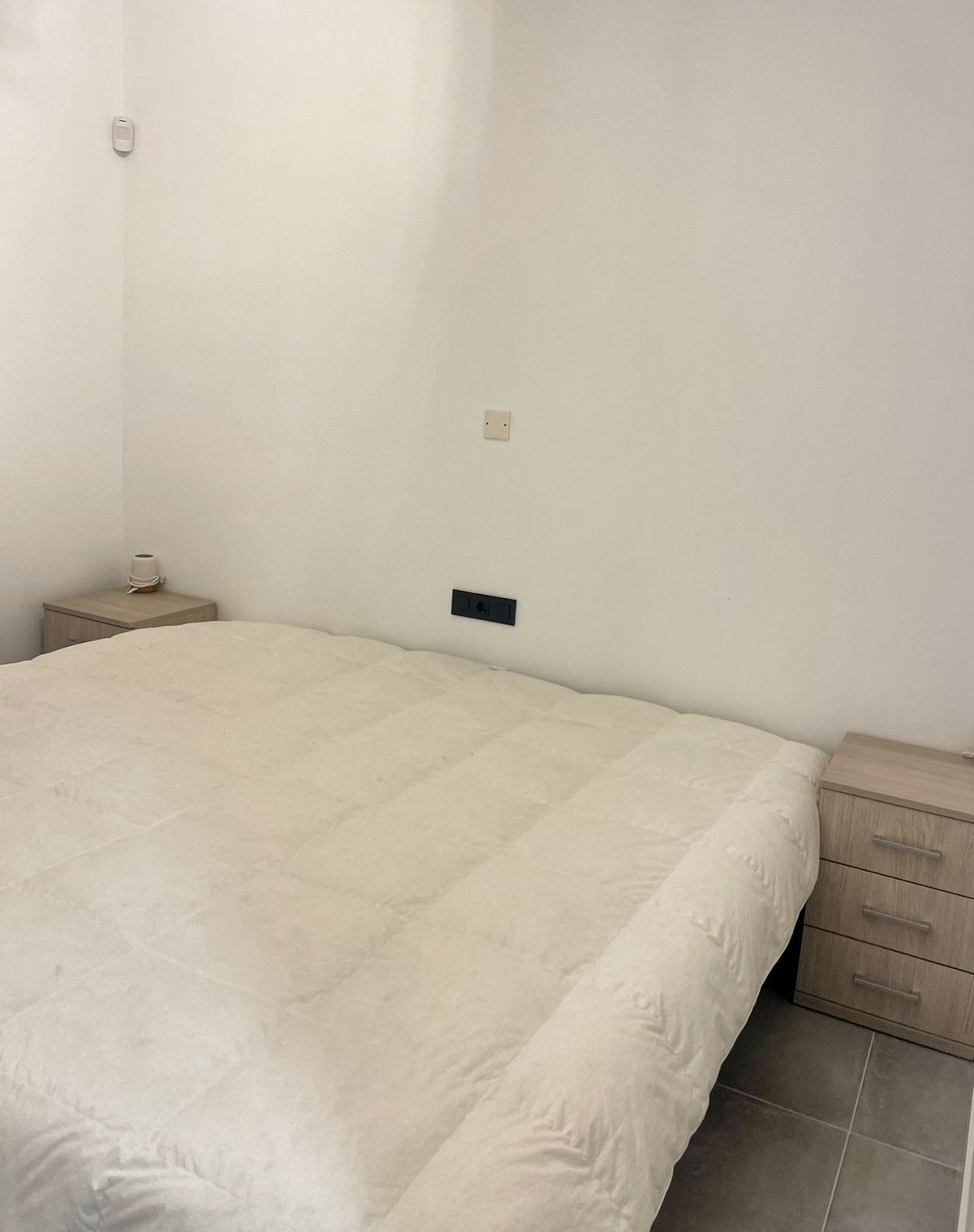 https://cdn.resales-online.com/public/ertu08aq1s/properties/fdf51d9c848411eeb0180217bc231ef4/w1200/7-aa4cc561180b369757c0bb4af9886cd3.jpg?v=1700145574