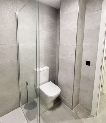 https://cdn.resales-online.com/public/ertu08aq1s/properties/fdf51d9c848411eeb0180217bc231ef4/w1200/13-5fd73dea700db77384c091ca9818b1a9.jpg?v=1700145574