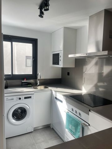 https://cdn.resales-online.com/public/ertu08aq1s/properties/fdf51d9c848411eeb0180217bc231ef4/w1200/4-c23c0f86247804fa50226aecd8b0b2c8.jpg?v=1700145574