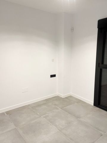https://cdn.resales-online.com/public/ertu08aq1s/properties/fdf51d9c848411eeb0180217bc231ef4/w1200/9-467d0cee5b725f3ef65f102a0c2e69c0.jpg?v=1700145574
