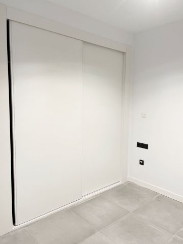 https://cdn.resales-online.com/public/ertu08aq1s/properties/fdf51d9c848411eeb0180217bc231ef4/w1200/10-bb915d1cb19341576dcdc994b81ab9c5.jpg?v=1700145574