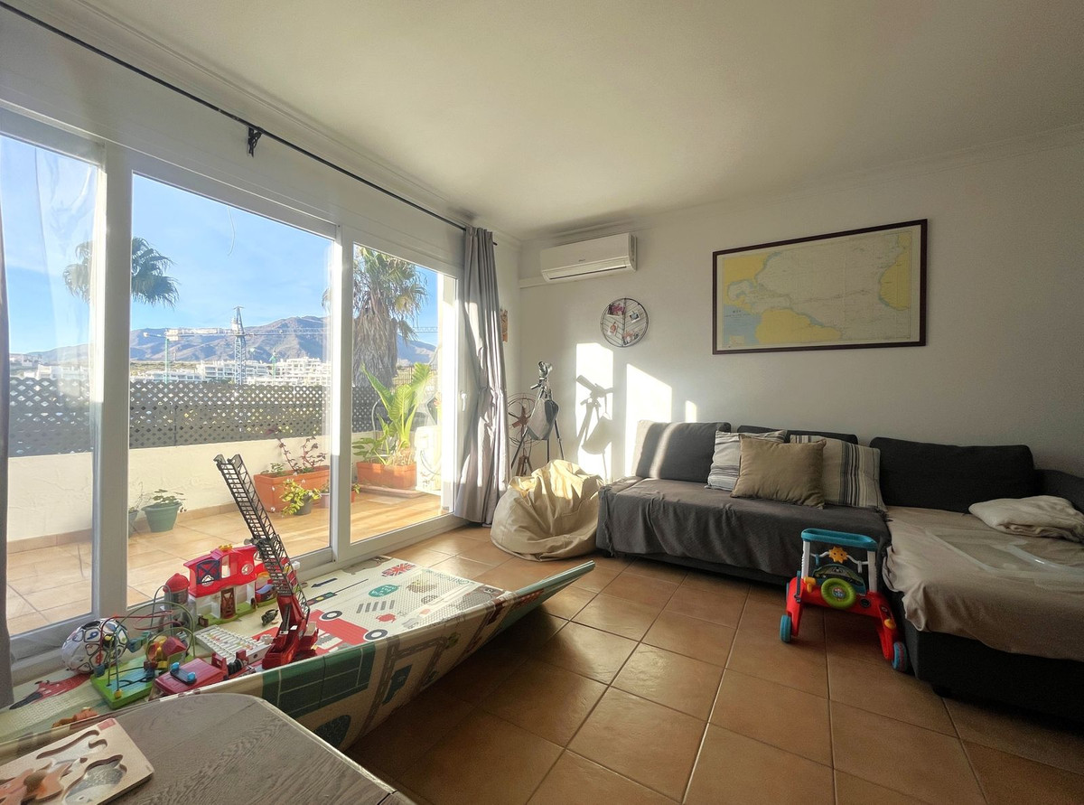 https://cdn.resales-online.com/public/u3l2ad5ic9/properties/d5779bf3822511ee8fbe0217bc231ef4/w1200/12-53013098fcab6c38b1379cd33298e050.jpg?v=1699886846