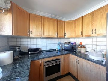 https://cdn.resales-online.com/public/u3l2ad5ic9/properties/d5779bf3822511ee8fbe0217bc231ef4/w1200/13-5fd73dea700db77384c091ca9818b1a9.jpg?v=1699886846