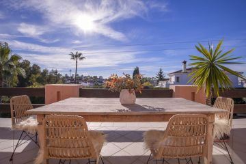 https://cdn.resales-online.com/public/e6bso0axae/properties/982fcb3f759611ee8fbe0217bc231ef4/w1200/25-45e7a00e8ada30030040e20a35fbccfd.jpg?v=1700123467