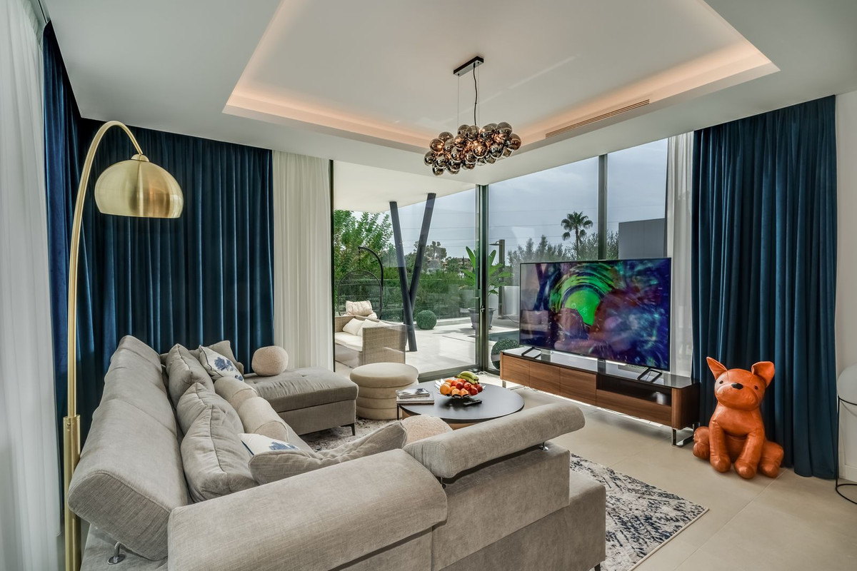 https://cdn.resales-online.com/public/dy0lzd02nu/properties/16f16871847311eeb0180217bc231ef4/w1200/20-d1f7658cbe4ba6cd8666fec30fba80ad.jpg?v=1700138290