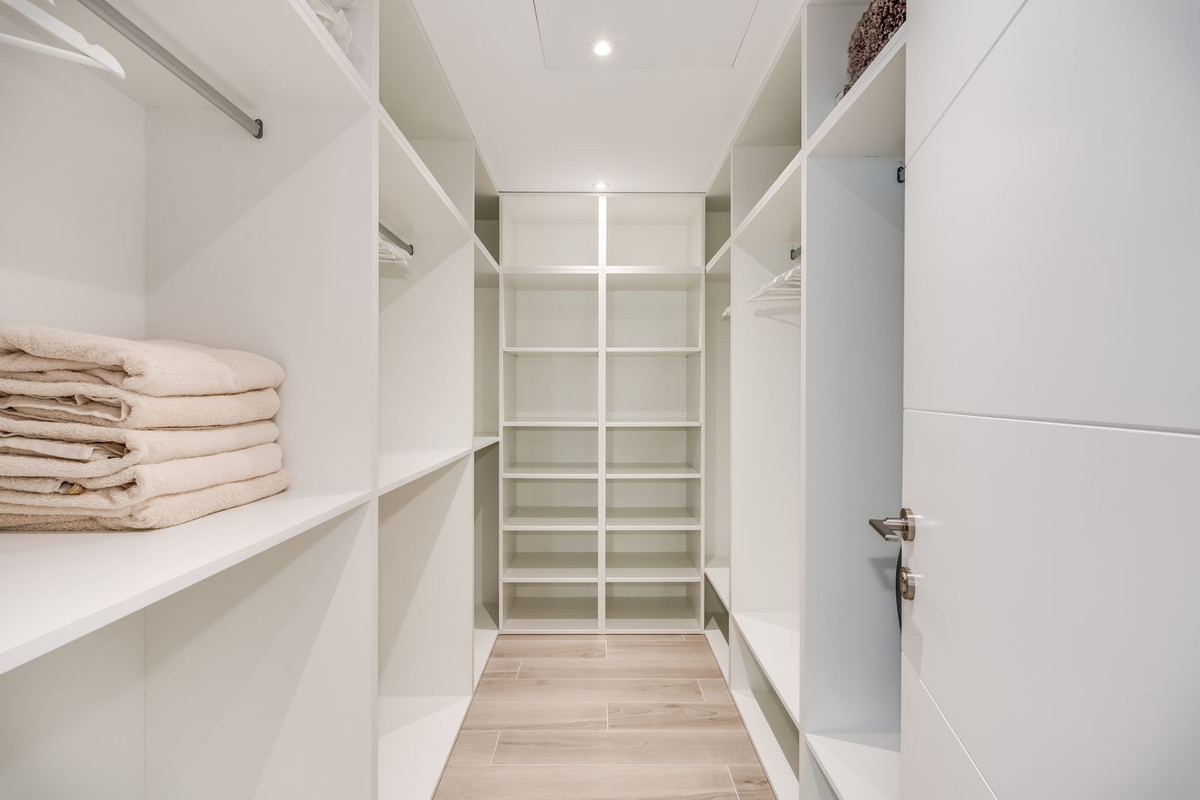 https://cdn.resales-online.com/public/dy0lzd02nu/properties/16f16871847311eeb0180217bc231ef4/w1200/26-c684a62c9f160a1f90904dd925da0645.jpg?v=1700138290