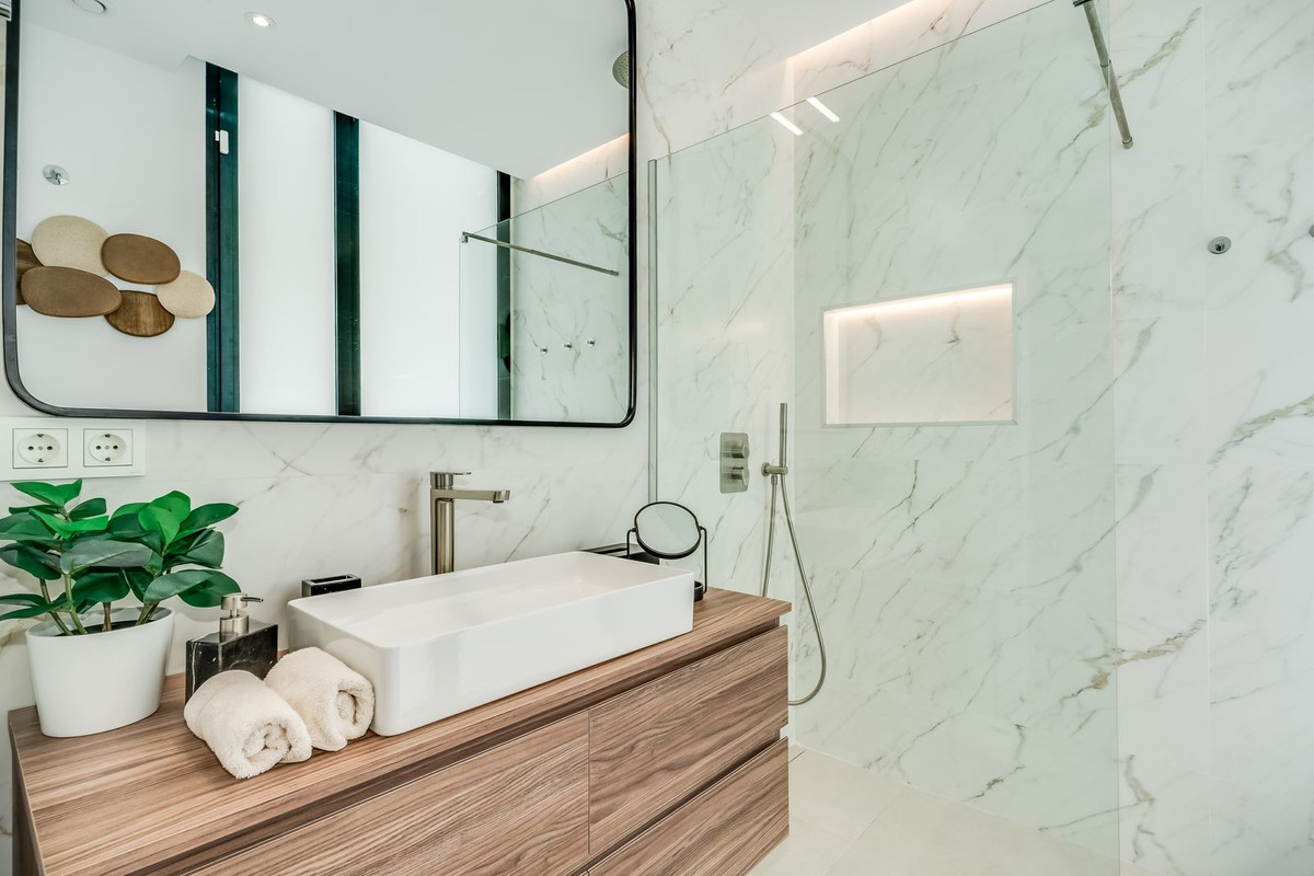 https://cdn.resales-online.com/public/dy0lzd02nu/properties/16f16871847311eeb0180217bc231ef4/w1200/9-467d0cee5b725f3ef65f102a0c2e69c0.jpg?v=1700138290