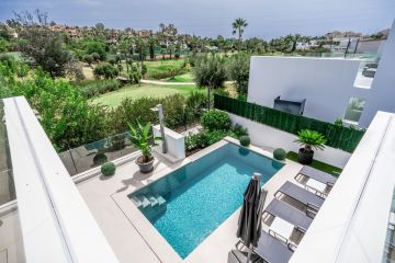 https://cdn.resales-online.com/public/dy0lzd02nu/properties/16f16871847311eeb0180217bc231ef4/w1200/2-5bd7b9d04b45e33852eaf0ec6670150d.jpg?v=1700138290