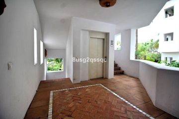 https://cdn.resales-online.com/public/8usg2qssqc/properties/c516326e83a811eeb0180217bc231ef4/w1200/24-613bbc26f32d7013d348ef202dd30a43.jpg?v=1700160462