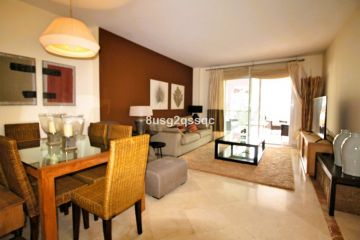 https://cdn.resales-online.com/public/8usg2qssqc/properties/c516326e83a811eeb0180217bc231ef4/w1200/44-a9b00fef606e1a421f9431575315bbcb.jpg?v=1700160462