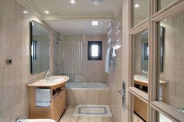 https://cdn.resales-online.com/public/7i68p4bai0/properties/8f84b0d4b71911eba13006b3c6b82ba8/w1200/27-f6e8bc237ba13ac4c268badec6354f3d.jpg?v=1621264810