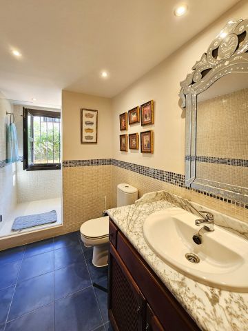 https://cdn.resales-online.com/public/mpy6ktkbu0/properties/308bf544854111eeb0180217bc231ef4/w1200/18-cc72f169493c096e712837ff5d8b6e41.jpg?v=1700231188