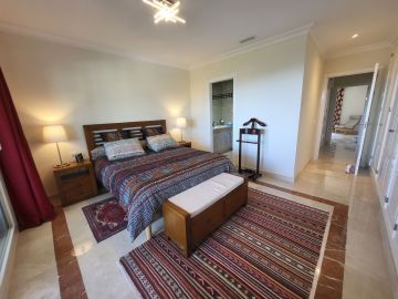 https://cdn.resales-online.com/public/da4ha5dk09/properties/bada87eb83cf11eeb0180217bc231ef4/w1200/21-2c707e7c511429b4f8ec4ee5f221ddb6.jpg?v=1700252097